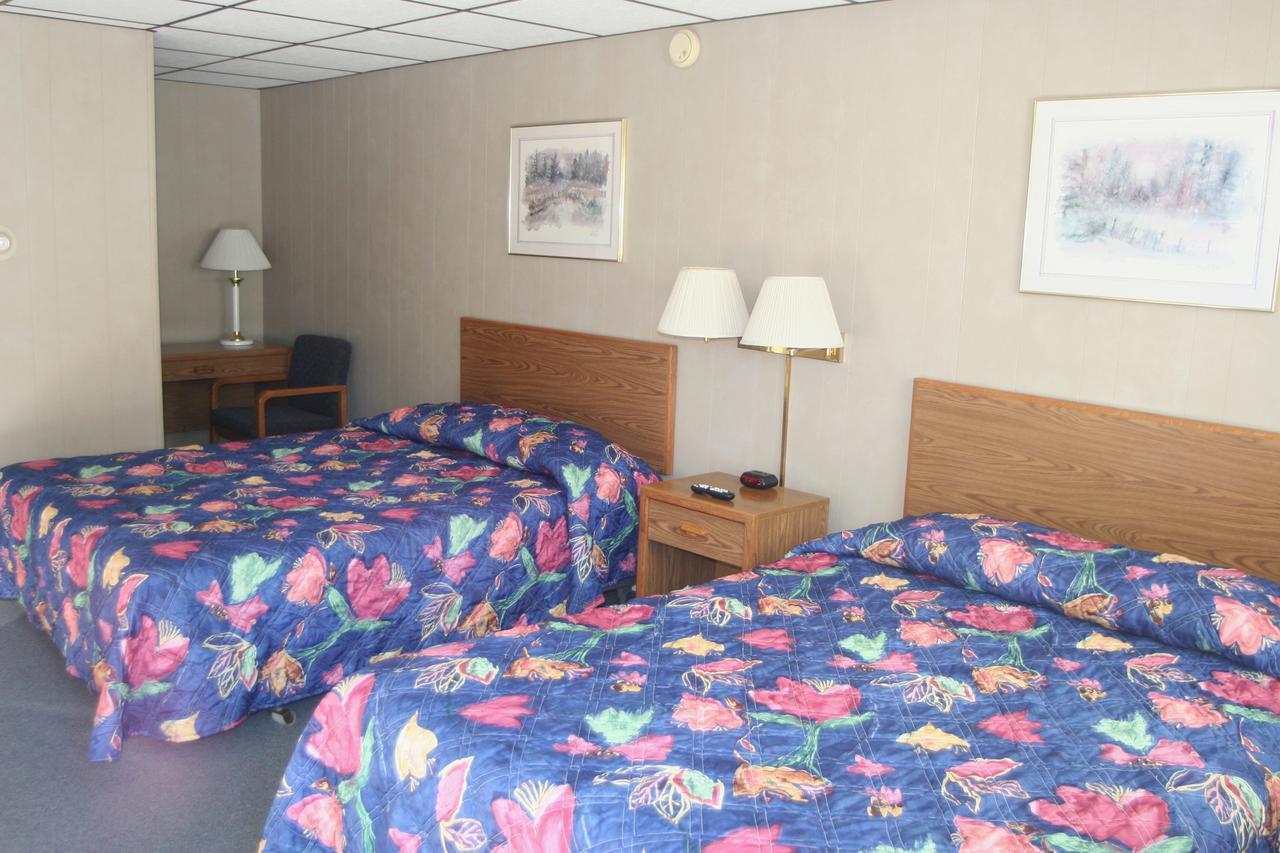 Bluffs Motel 2*